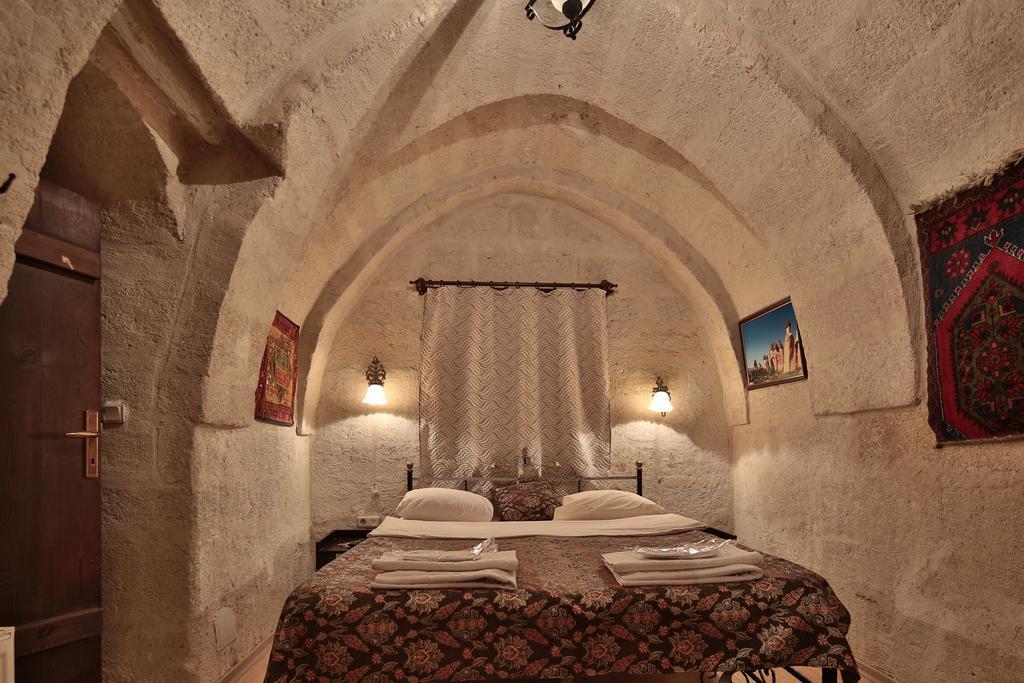 Caravanserai Cave Hotel Göreme Exterior foto