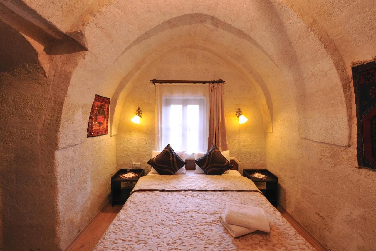 Caravanserai Cave Hotel Göreme Exterior foto